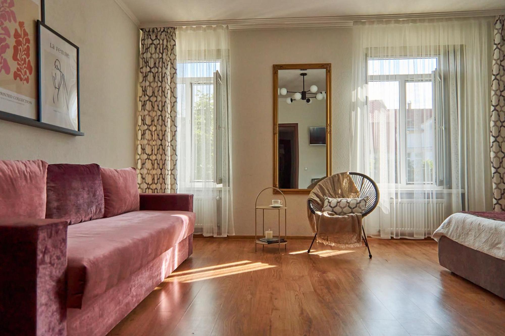 Best Apartments On Kyryla & Mefodia Mukacheve Exterior photo